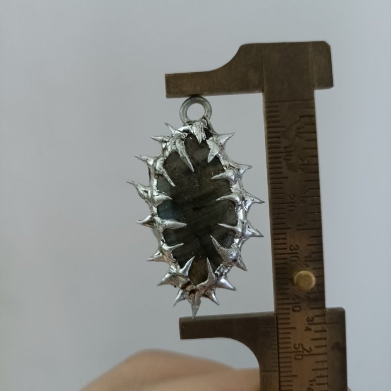 约45mm焊锡荆棘闪光石吊坠